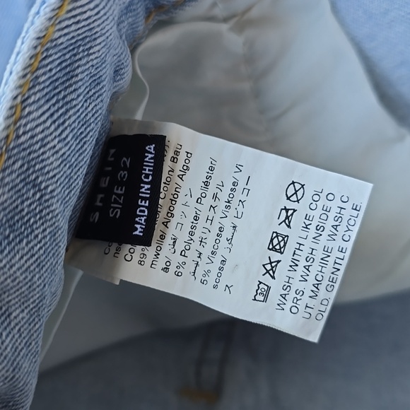 Wide Leg Light Wash Womens Jeans Size 32 - Picture 3 of 3